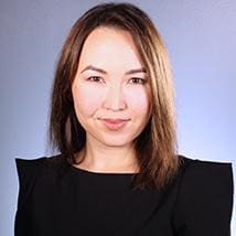 Pearl Tobay headshot